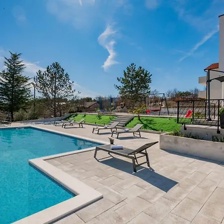 فيلة Luxury Ms020, - Imotski Grubine